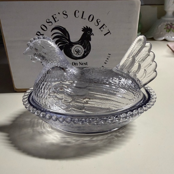 Rose’s Closet Smoke (gray) hen on nest with original box *Callouts* - Picture 3 of 13